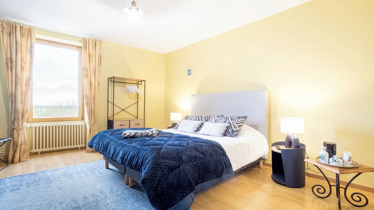 Concarneau Bed & Breakfast | Bed and Breakfast 'Madame De La Fayette' with Shared Terrace, Shared Garden and Wi-Fi