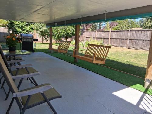 Saanich East Bed & Breakfast | Bed and Breakfast near the University of Victoria