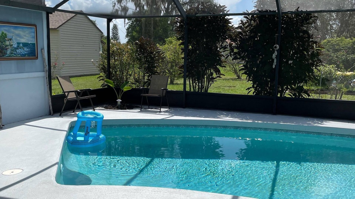 Sun 'N Lake Bed & Breakfast | Bed and Breakfast