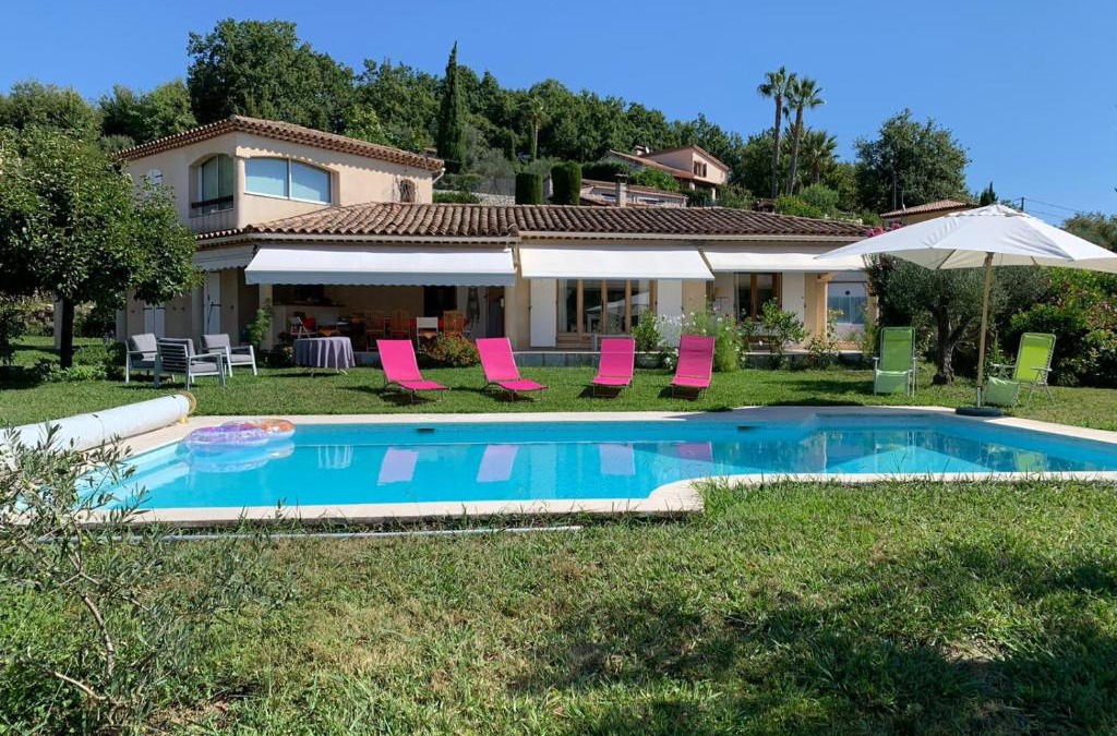 Saint-Jeannet Bed & Breakfast | Bed & Breakfast Les LILLAS