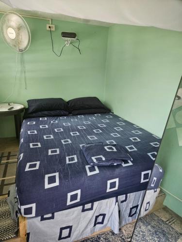 South Side Apartment | Bed & Shower Stop