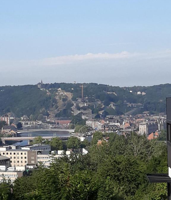Bouge House | Bed vue sur vallée de la Meuse Namur