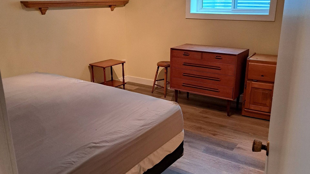 Division No. 8 Other | Bedroom for rent, short or long term. Close to Gull Lake and Lacombe.