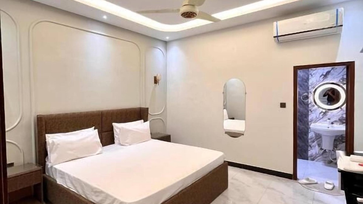 Gulshan-e-Iqbal Hotel | Bedwell Hotel