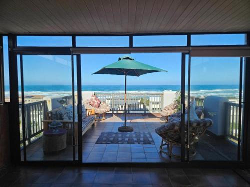 Myoli Beach House | Bee Unique