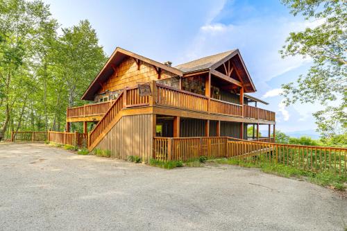 Beech Mountain House | Beech Mountain Home with Game Room and Mountain Views!