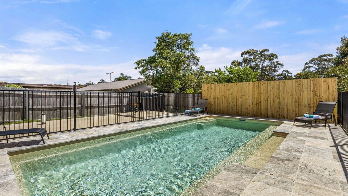 Huskisson House | Beecroft Beach Retreat