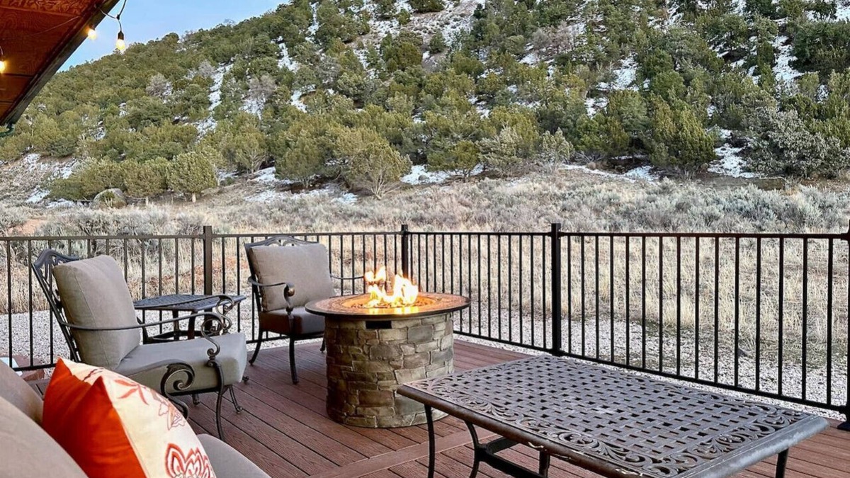 Parowan Cabin | Beehive Basecamp: Explore | Ski | Play | Memories