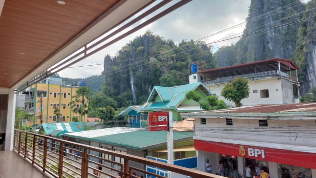 Barangay Buena Suerte Hotel | beehive elnido tourist inn