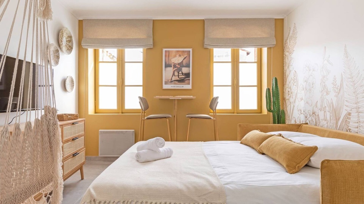 Saint - Michel Apartment | BEETHOVEN · St-Michel -Métro/Tram - Stadium