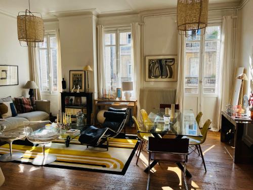 Saint-Michel Apartment | Bel appartement terrasse