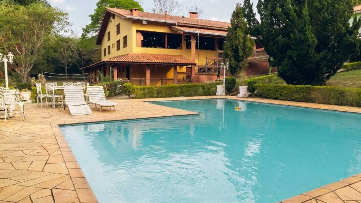 Ribeirao dos Porcos House | Belíssima Chácara em Atibaia de Fácil Acesso a Fernão Dias