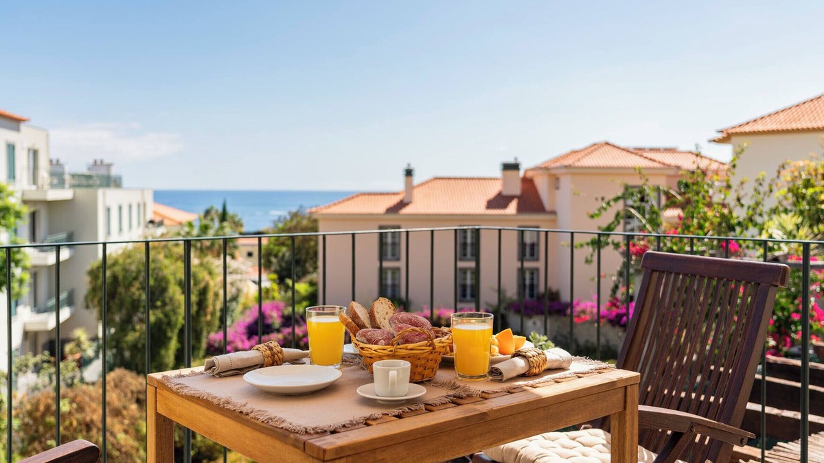 Old Town Apartment | Bela de Santiago I