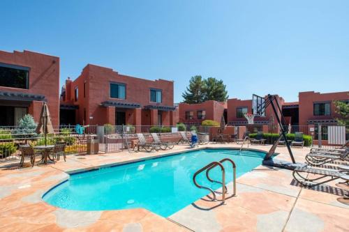 Oak Creek Hotel | Bell Rock Inn