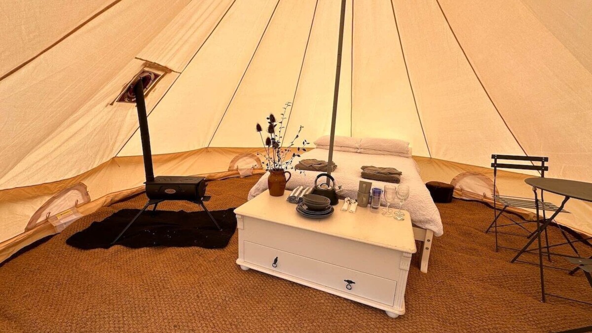Chackmore Apartment | Bell Tent + Hot Tub/Sauna