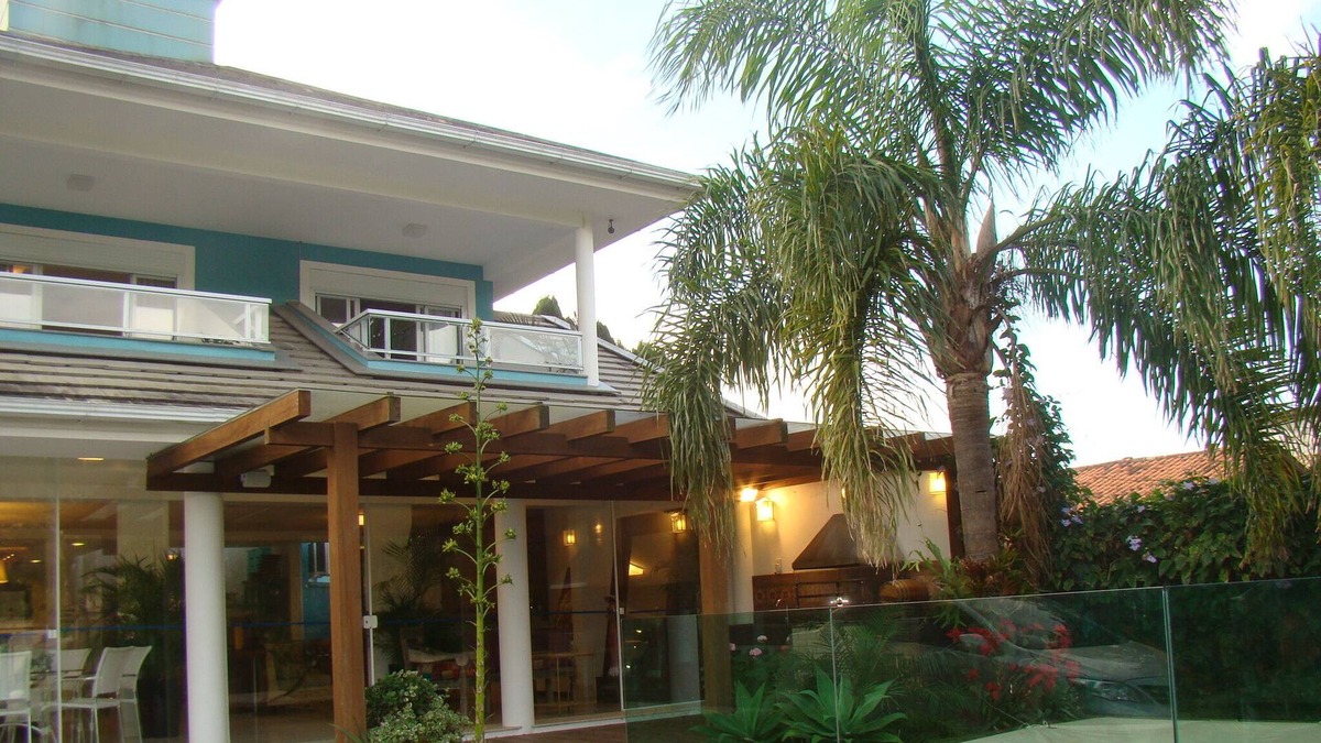 Barra da Lagoa House | Bella 5 stes Pond Front with Deck