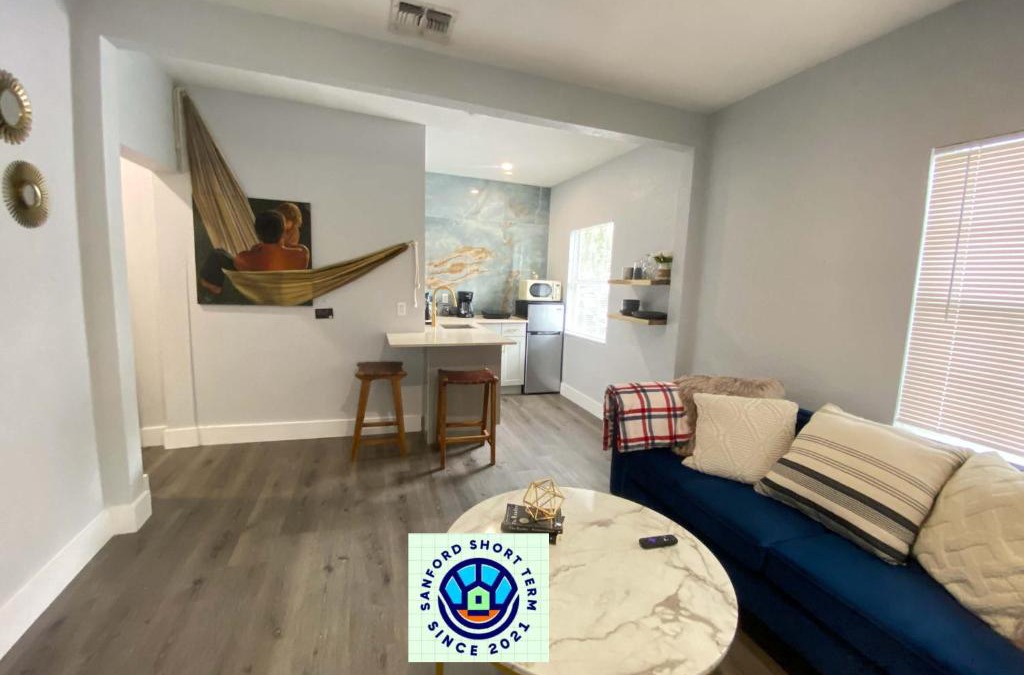 Sanford Apartment | Bella Breeze