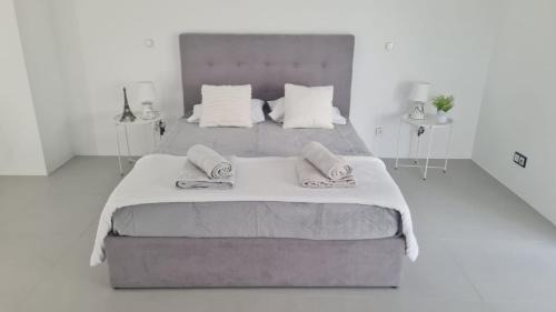 Angra do Heroismo Apartment | Bella Casa - Suite