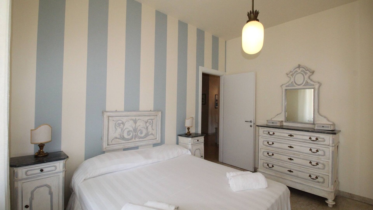 Imperia Apartment | BELLA MARINA go out to the beach with your sarong