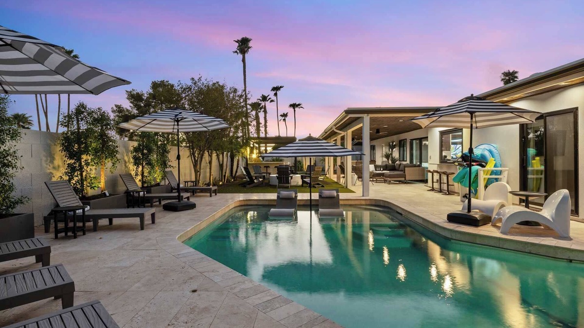 Raskin Estates House | Bella Palma: Elegance & Style w/Putt, Pool & Spa!