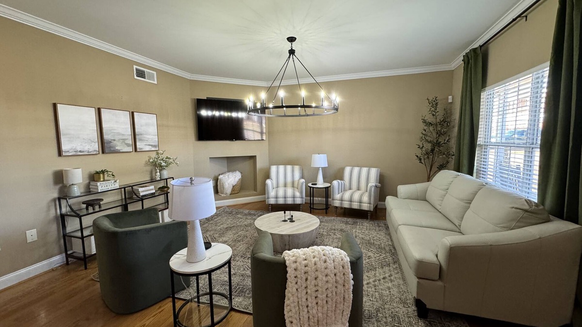 Montevallo House | Bella’s Place B