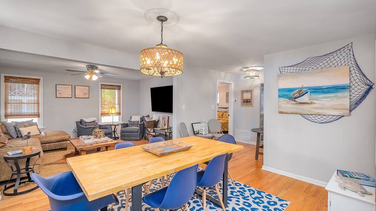 Savannah Beach Apartment | Bella Vista: 2 Bed/Bath Condo