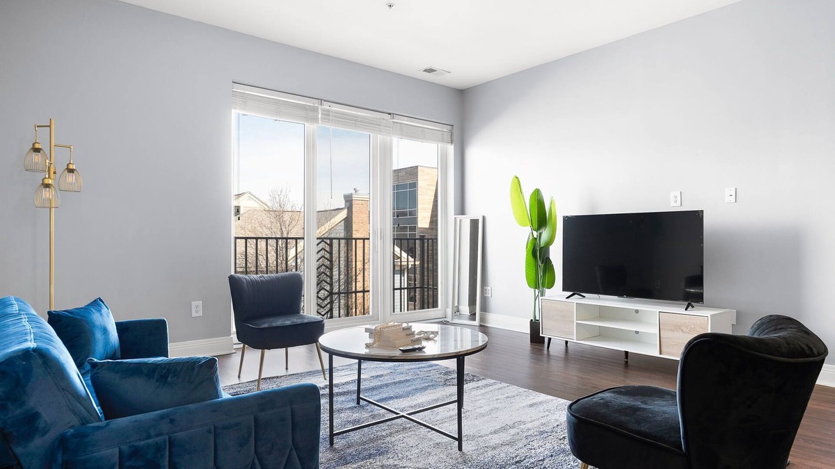 Cole-Noble District Apartment | Bella Vista Downtown 2BR 2BA