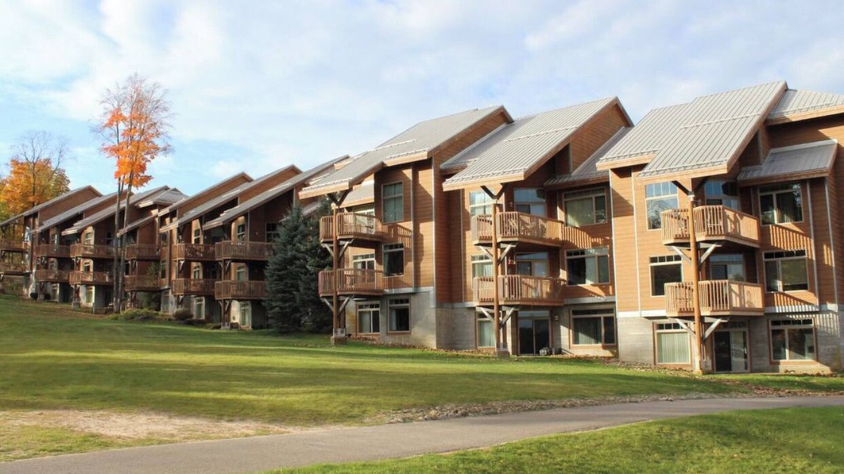 Bellaire Condo | Bellaire Shanty Creek Resort Golf & Ski in Ski out Vacation Condo 616 706 6760