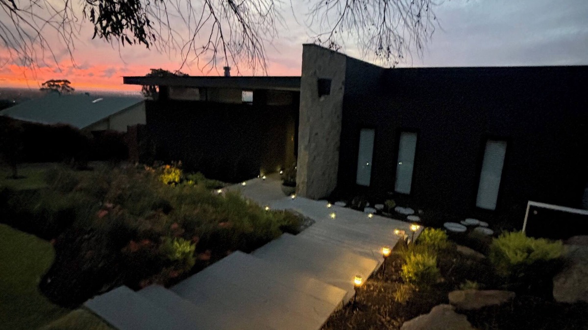 McCrae Villa | BELLEVUE VILLA.Luxury with Bay views. Mornington Peninsula's best kept secret!