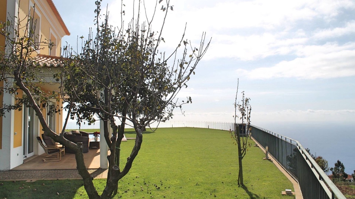Prazeres House | Bellevue Villa Madeira Magnificent Sea View