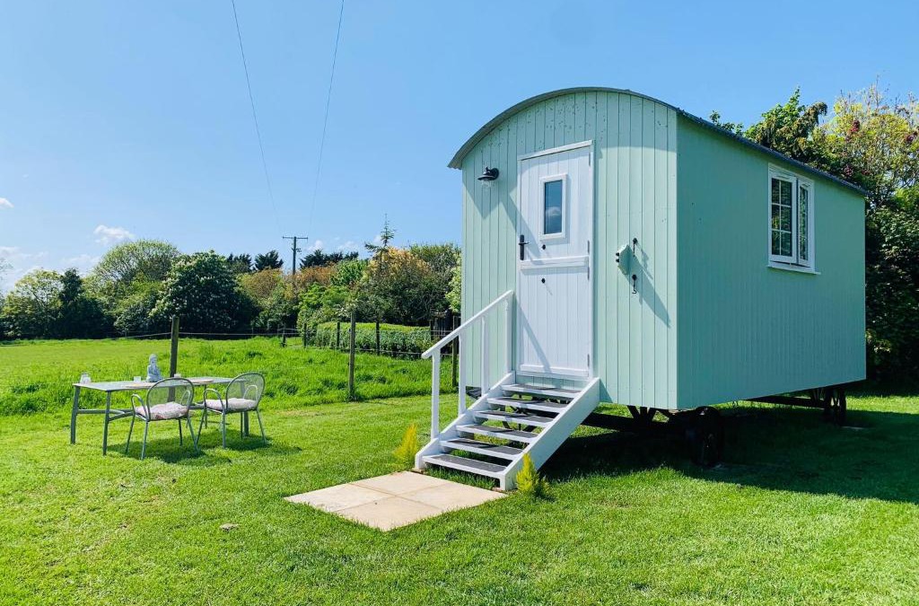 Boughton Other | Bells Meadow Shepherds Hut