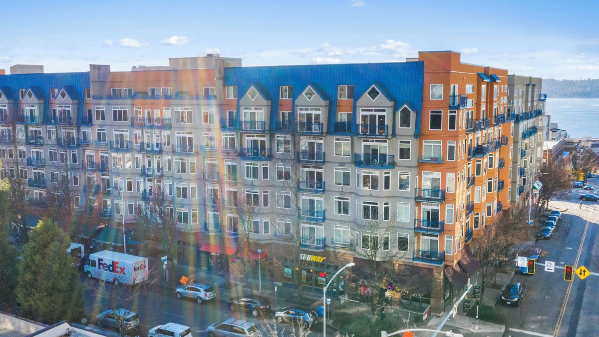 Belltown Apartment | Belltown Perch explore like a local