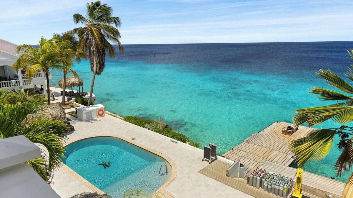 Belnem Apartment | Belmar Oceanfront Apartments 21 right on the ocean with diving facilities