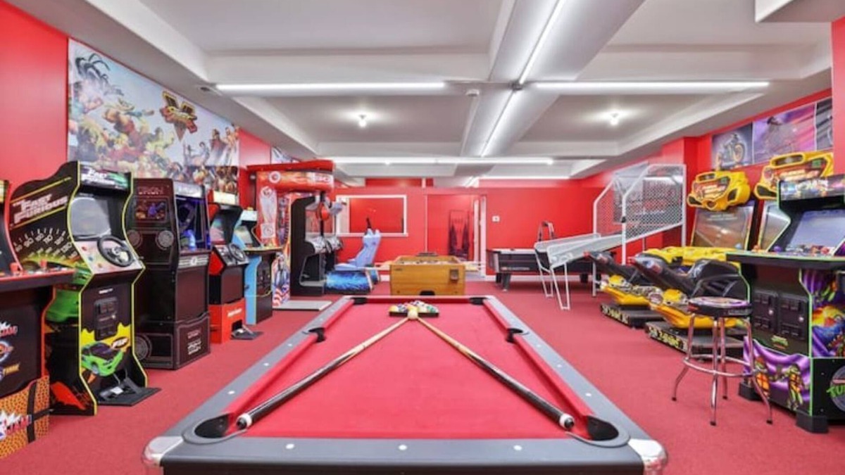 Belmont Cragin Apartment | Belmont Pleasures - hot tub/arcade gaming room