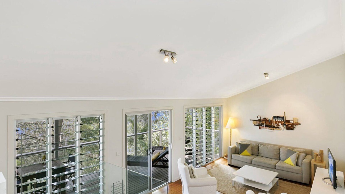 Pretty Beach House | 'Belvidere Cottage' by Accom Holidays