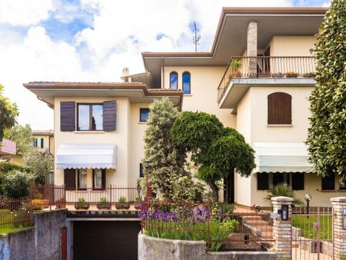 Colombare Apartment | Belvilla by OYO Jolly Trilo Superiore