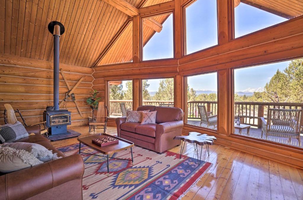 Bend House | Bend Log Cabin with Cascade Mountain Views!