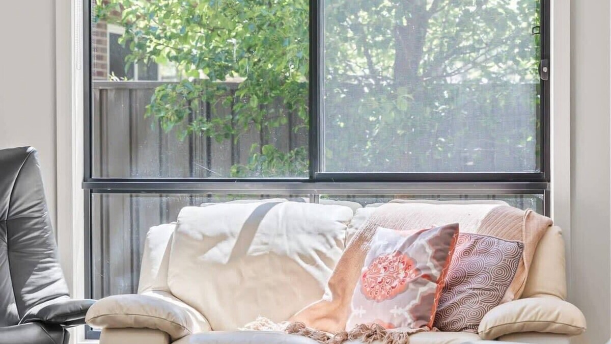 Strathdale Apartment | Bendigo Guest Suite Getaway: Free WiFi & Parking