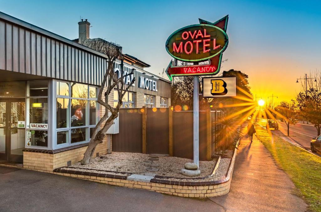 Bendigo Hotel | Bendigo Oval Motel