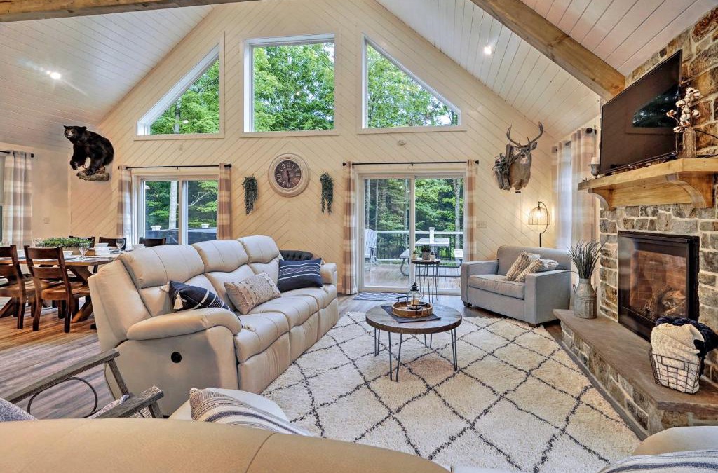 Benezette House | Benezette Cabin with Hot Tub, Grill and Mtn Views