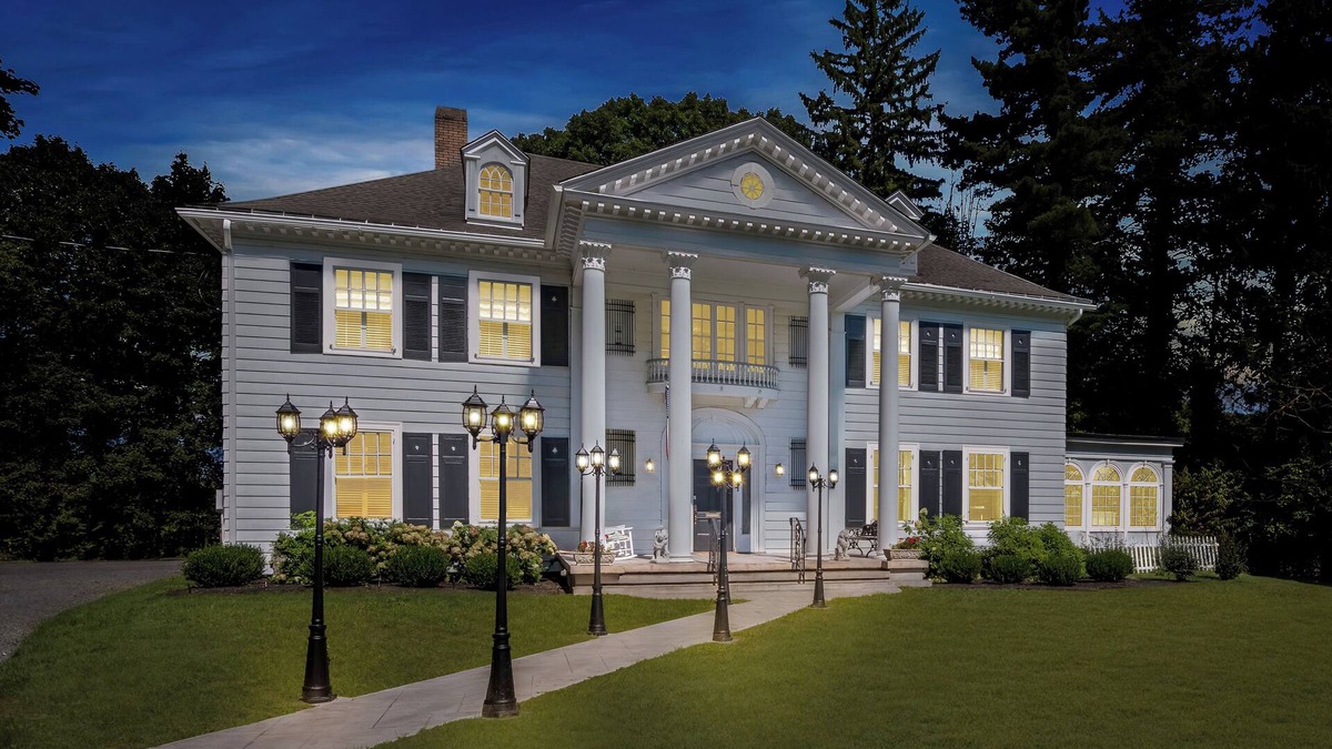 Groton House | Benn Conger Inn