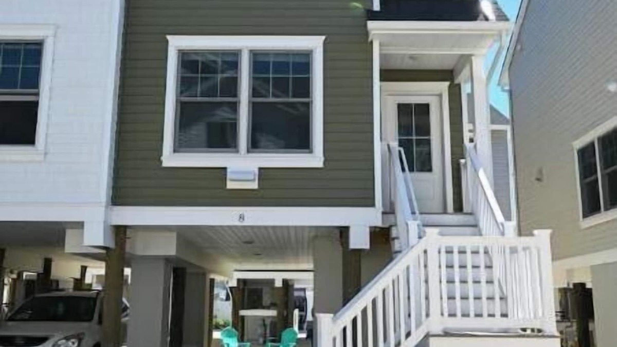 Normandy Beach House | Benny's Beach Bungalow