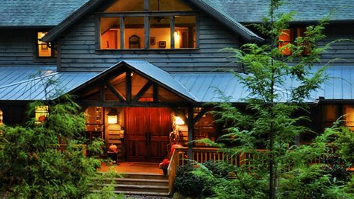 Arden Bed & Breakfast | Bent Creek Lodge Bed & Breakfast