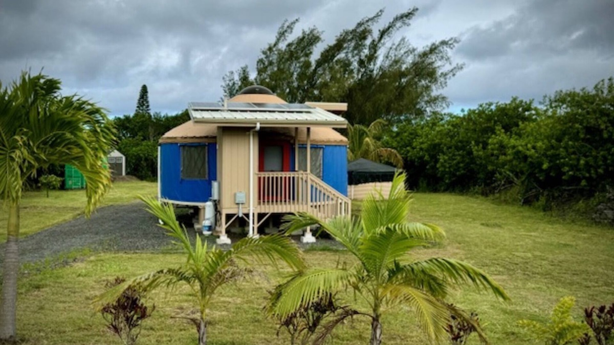 Discovery Harbour Cottage | BenTiki's Yurt in Waiohinu