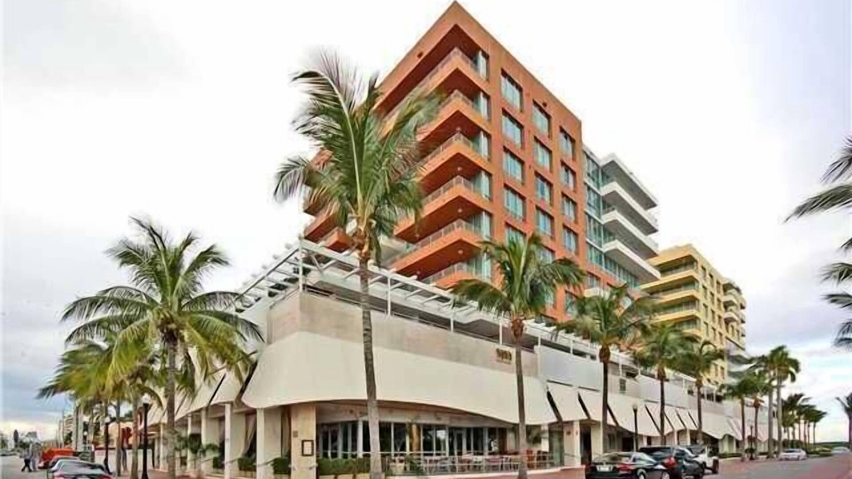 South of Fifth Apartment | Bentley Beach Condo- South Beach Miami