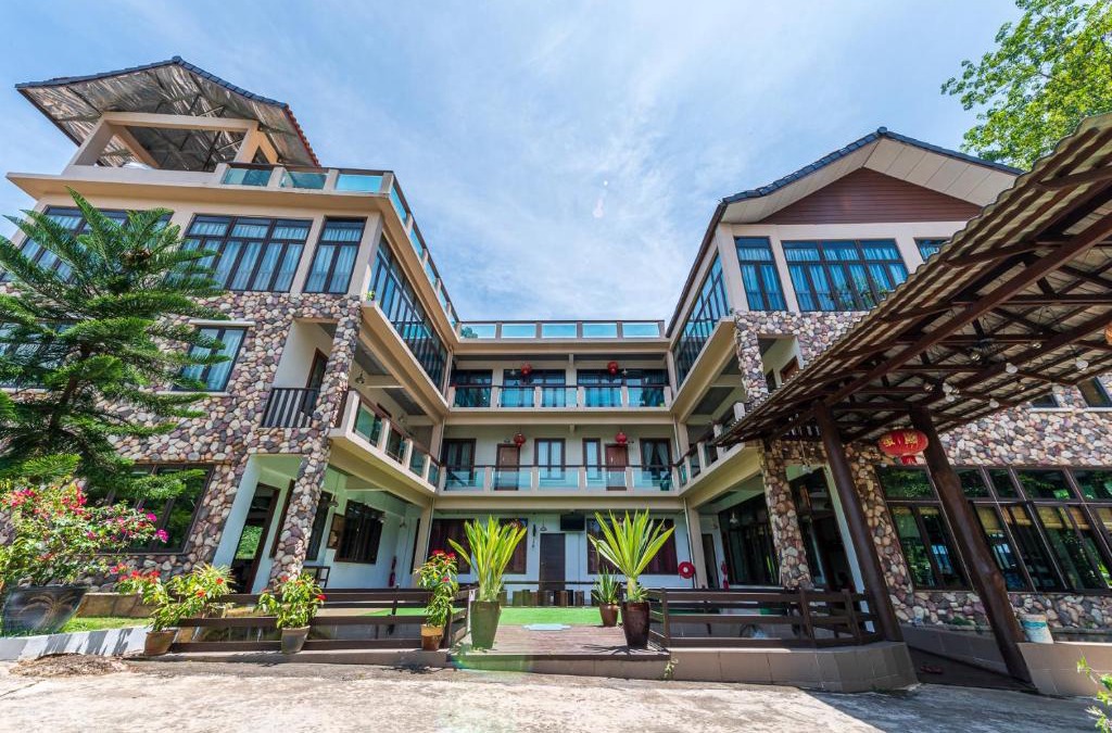 Teras Resort | Bentong Eco Wellness Resort 14Room 69Pax by Verano Homestay