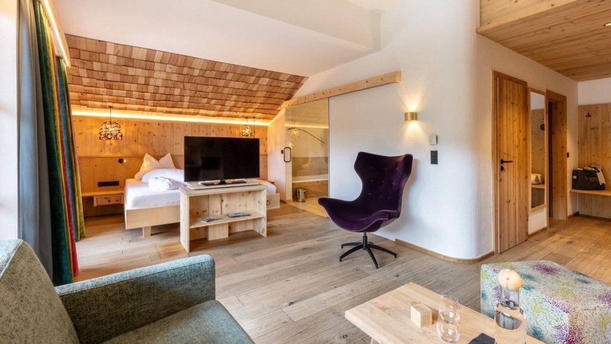 Haus House | "Bergquell" suite, separate WC and bath/shower (4-6 n.) - Nature and wellness hotel