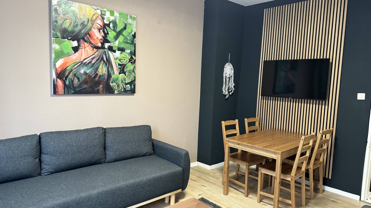 Neukoelln Apartment | BERLIN - IMMA WAT LOS - Apartment for up to 11 people