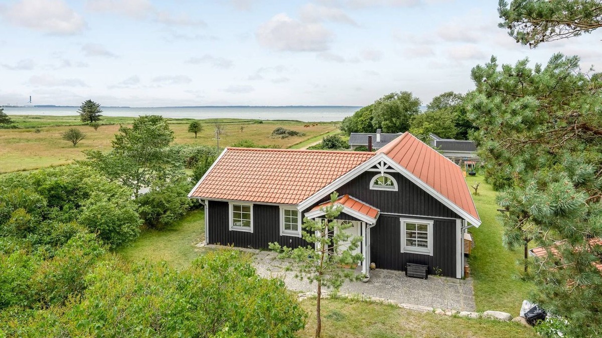 Jægerspris House | "Bernadete" - 50m to the fjord by Interhome