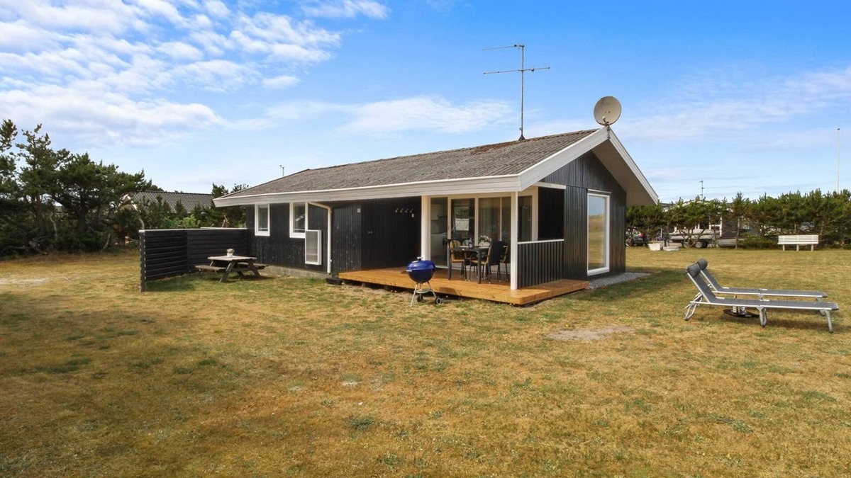 Voersaa House | "Berndt" - 50m from the sea by Interhome